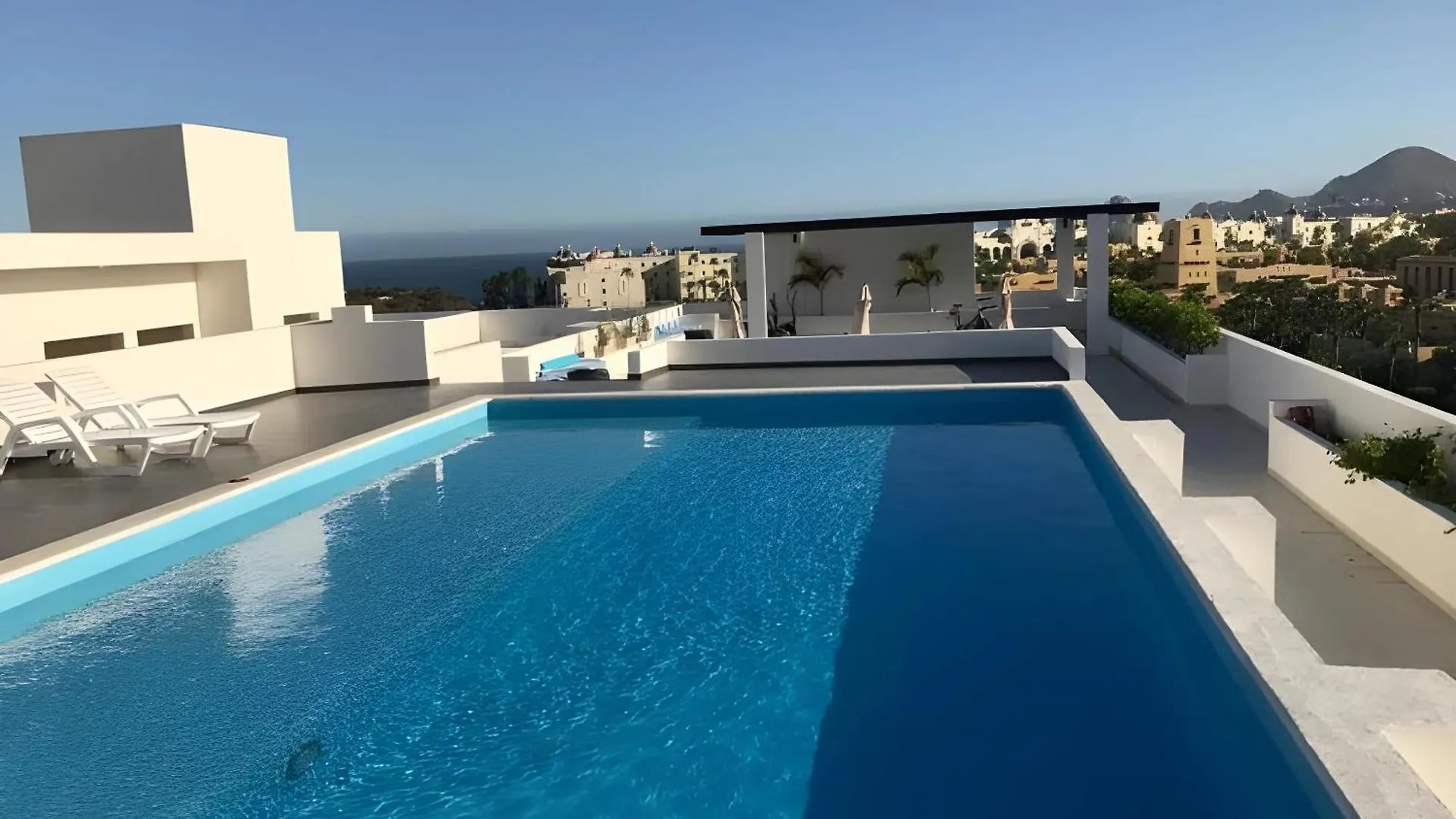 Bahia Del Tezal 204B: Great 2Br/2Ba Condo 5 Min From Downtown Cabo, Big Pool! Cabo San Lucas Apartament