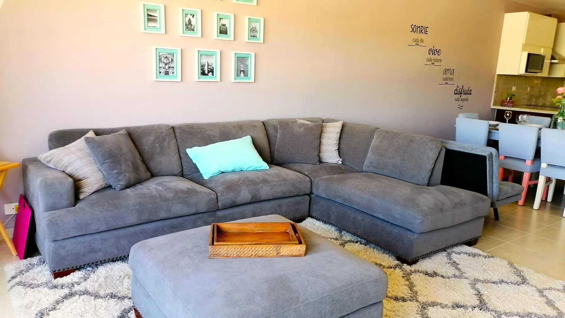 Apartament Bahia Del Tezal 204B: Great 2Br/2Ba Condo 5 Min From Downtown Cabo, Big Pool! Cabo San Lucas